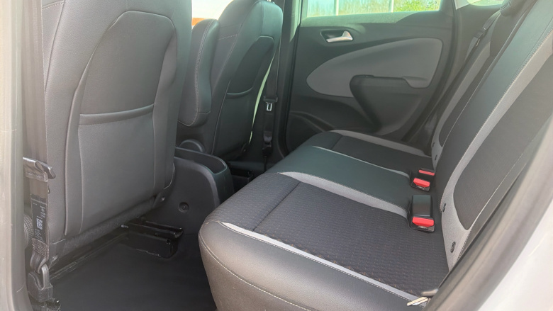 Vauxhall Crossland X 1.2 Tech Line Nav 5dr Petrol Hatchback